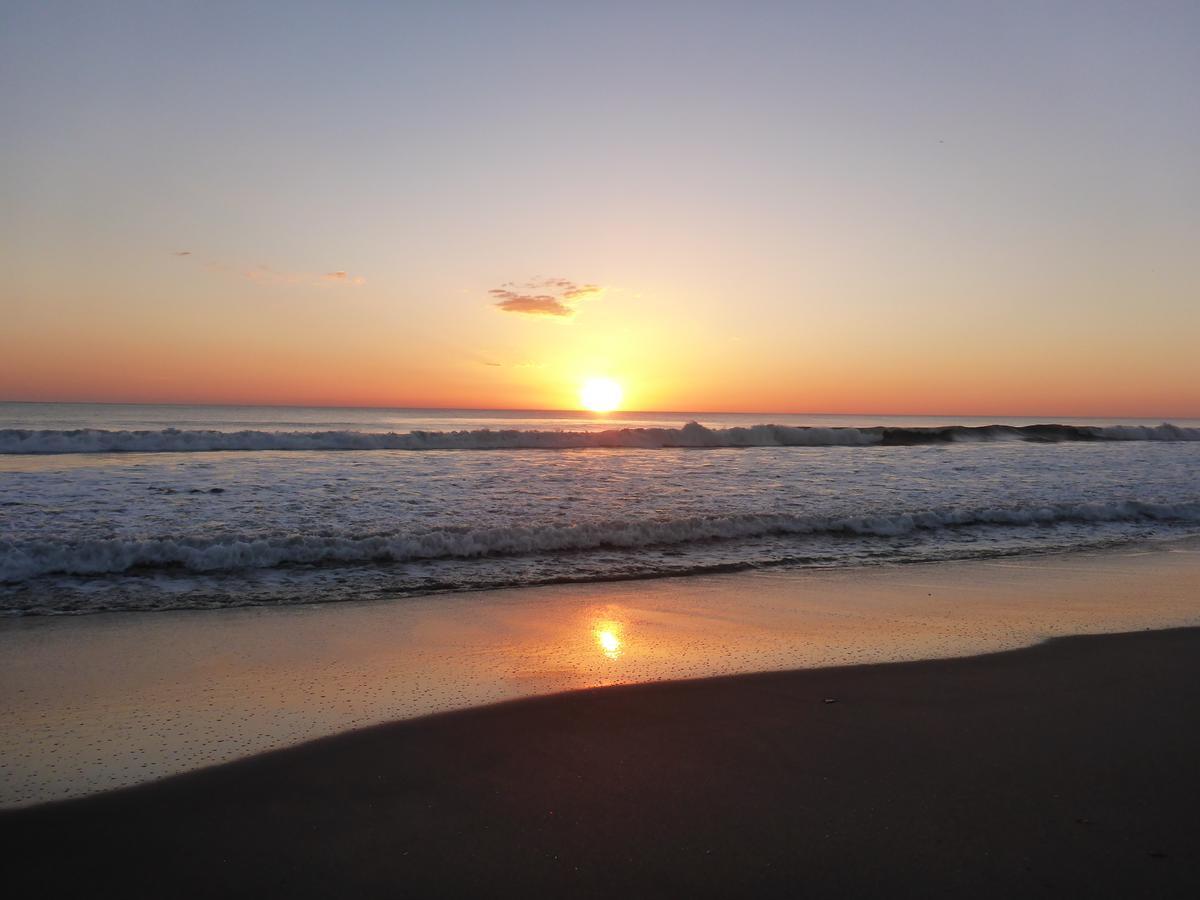 Las Palmeras Beach Hotel Aposentillo エクステリア 写真